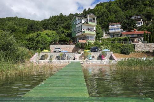 Agape Apartment สตรูกา ภายนอก รูปภาพ